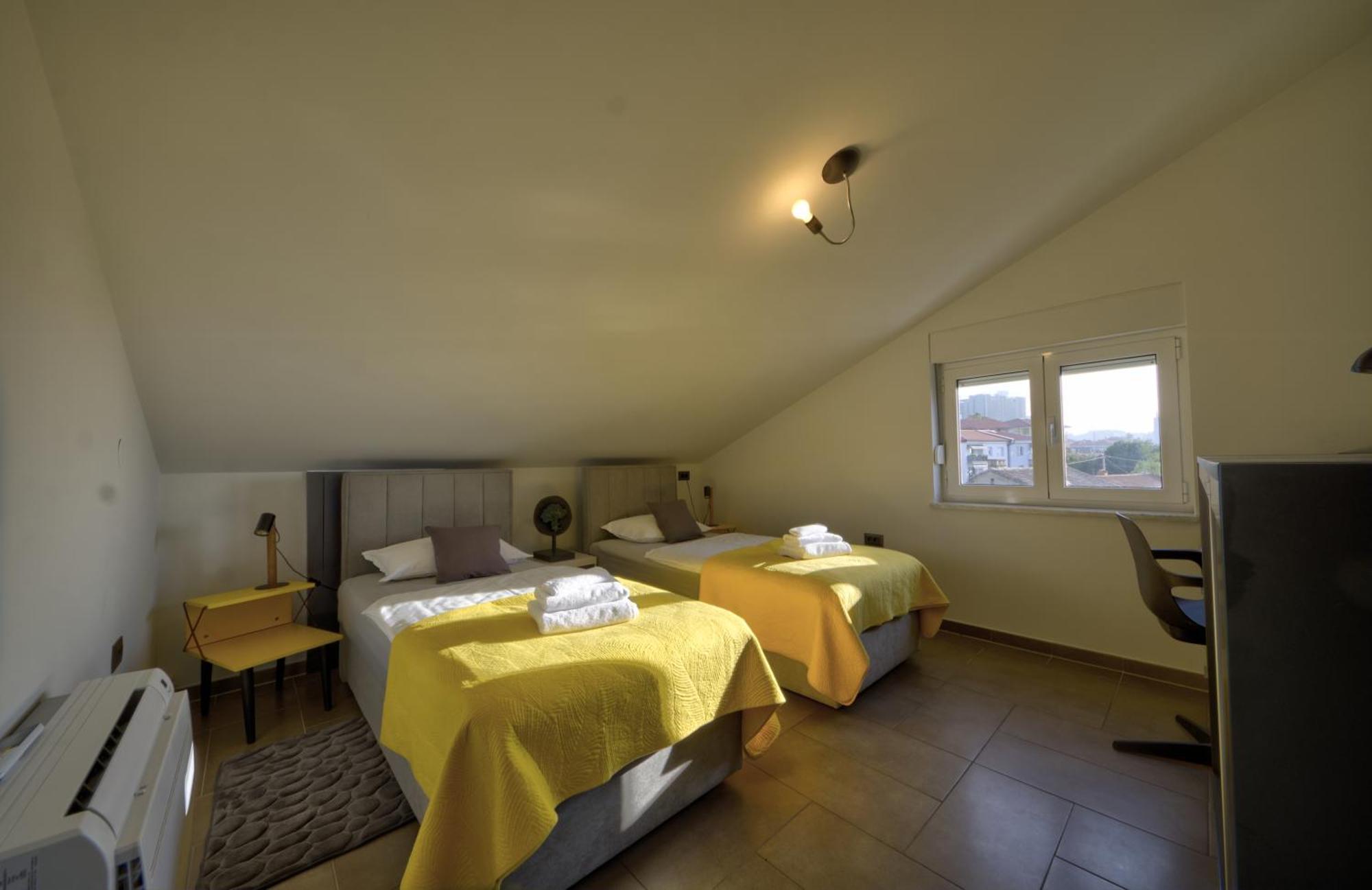 Penthouse Belvedere City View With Private Parking Рієка Екстер'єр фото